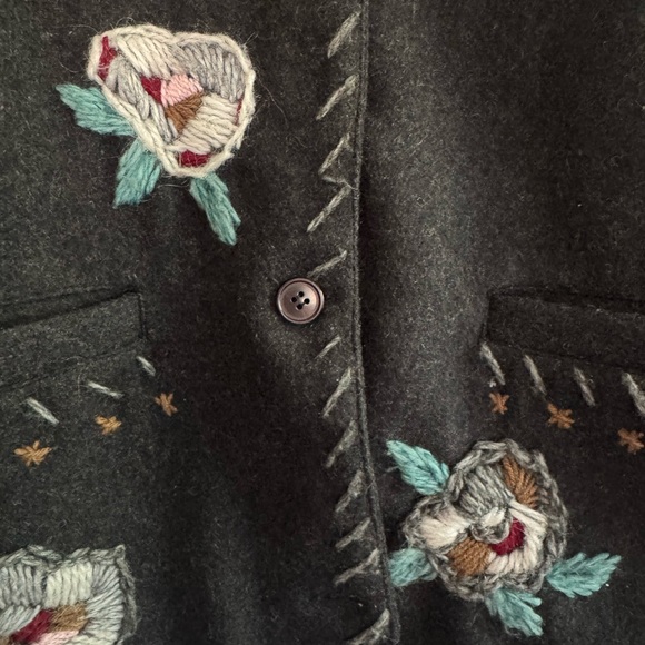 Vintage Together! Vest Size L Floral Embroidery Wool Pockets Buttons Cabin Boho - Picture 4 of 8